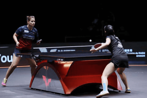 Lily Zhang closes out the match 3-0 against Petrissa Solja